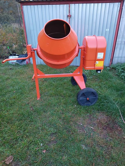 Betoniarka 145 l zasypowej na 230/v-wynajem