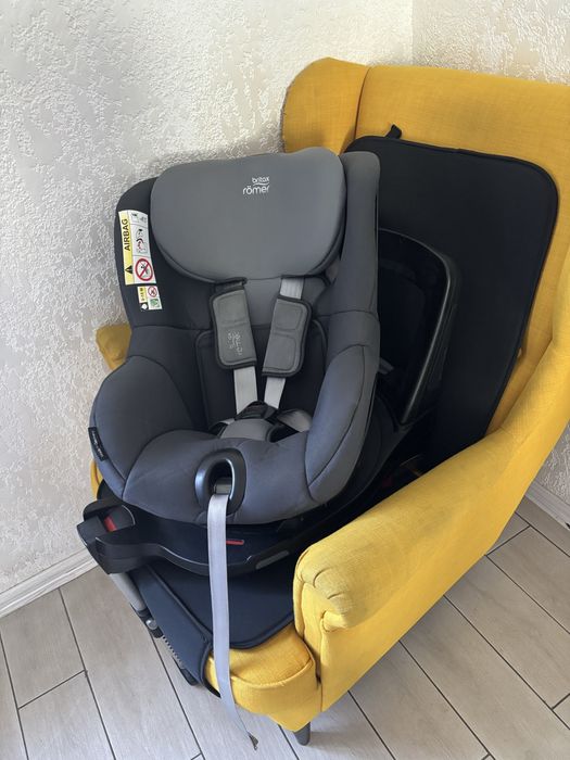 Автокрісло britax romer + захисний килимок