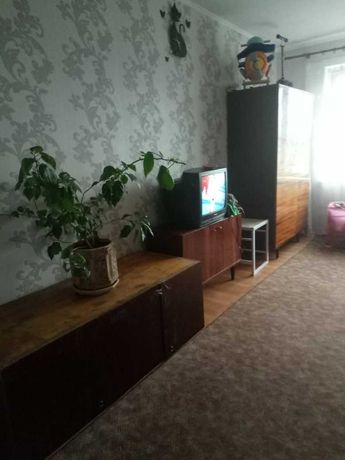Продам 3 кімнатну квартиру Калінова/Образцова.