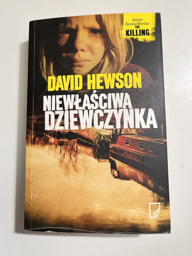 Niewłaściwa dziewczyna Hewson