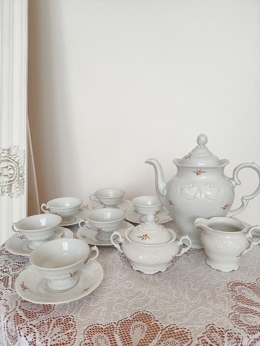Zestaw do kawy serwis marki Chodzież filiżanki dzbanek porcelanowy
