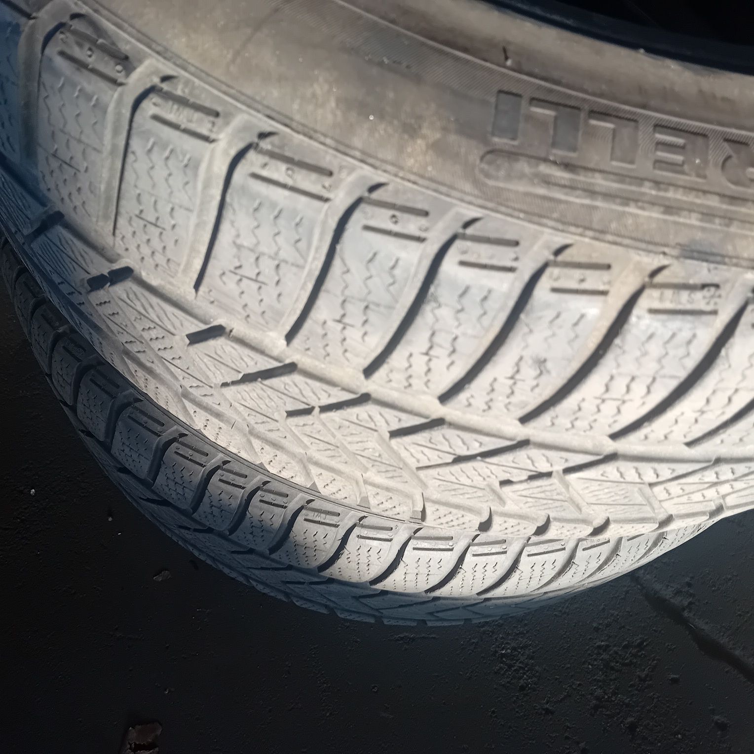 Opony Pirelli 245 45 R17