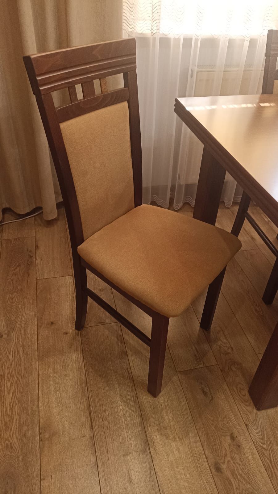 Komplet stół+krzesła