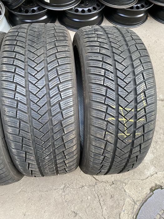 Шини 235 45R19 99V Vredestein Wintrac pro