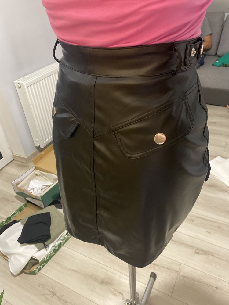 Spodniczka mini skorzana ala ramoneska s imitacja skory seksi