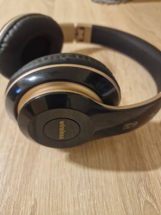 Bezprzewodowe słuchawki nauszne Bluetooth