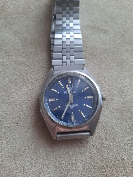 Stary zegarek naręczny Perfect
