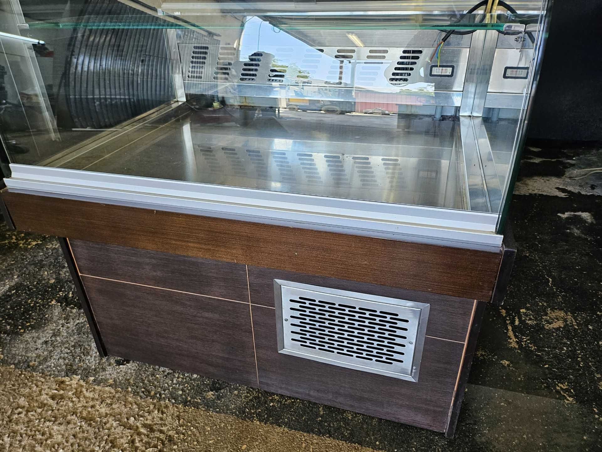 Vitrine refrigerada como nova