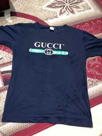 sprzedam koszulkę Gucci original