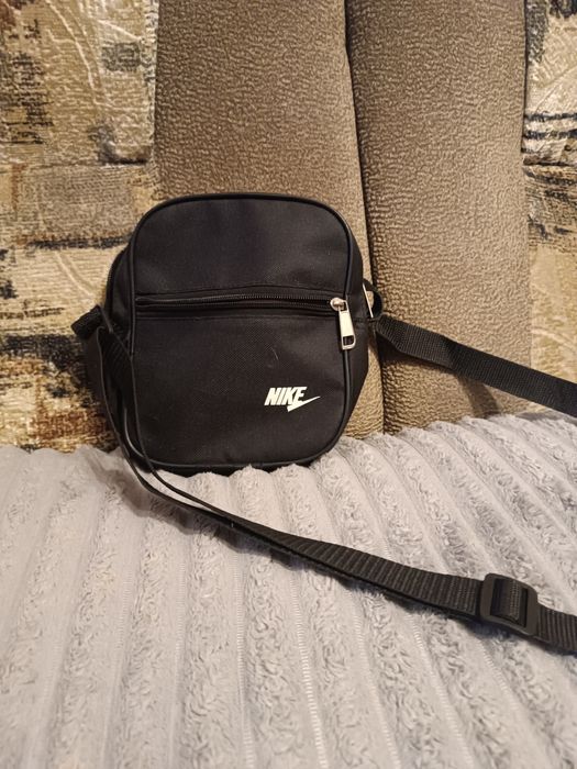 Сумка через плечо Nike
