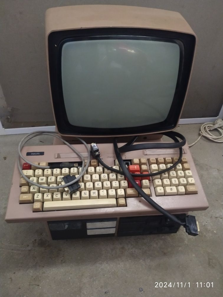 Komputer Dialog dtc8  komplet sprawny polski PRL retro unikat