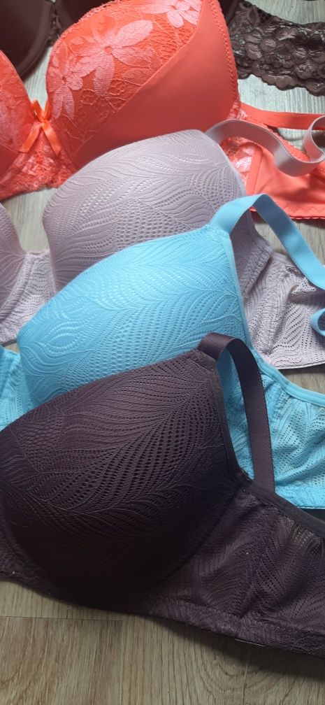 4 szt biusonosze nowe 85B