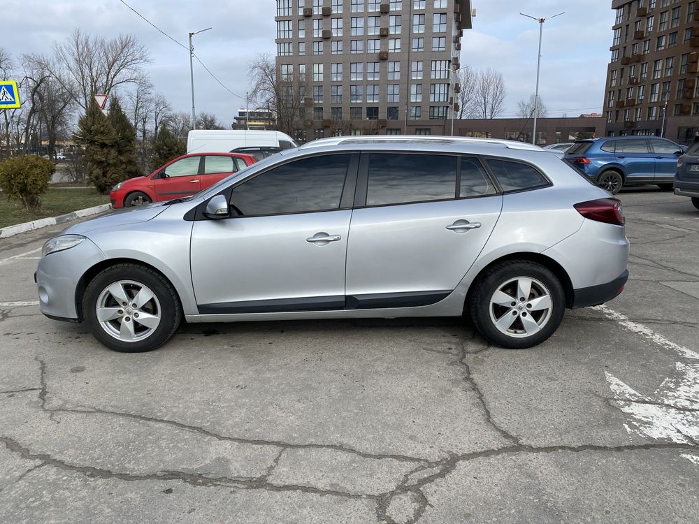 Renault Megane 1.5 tdi механика 6-ти ступка