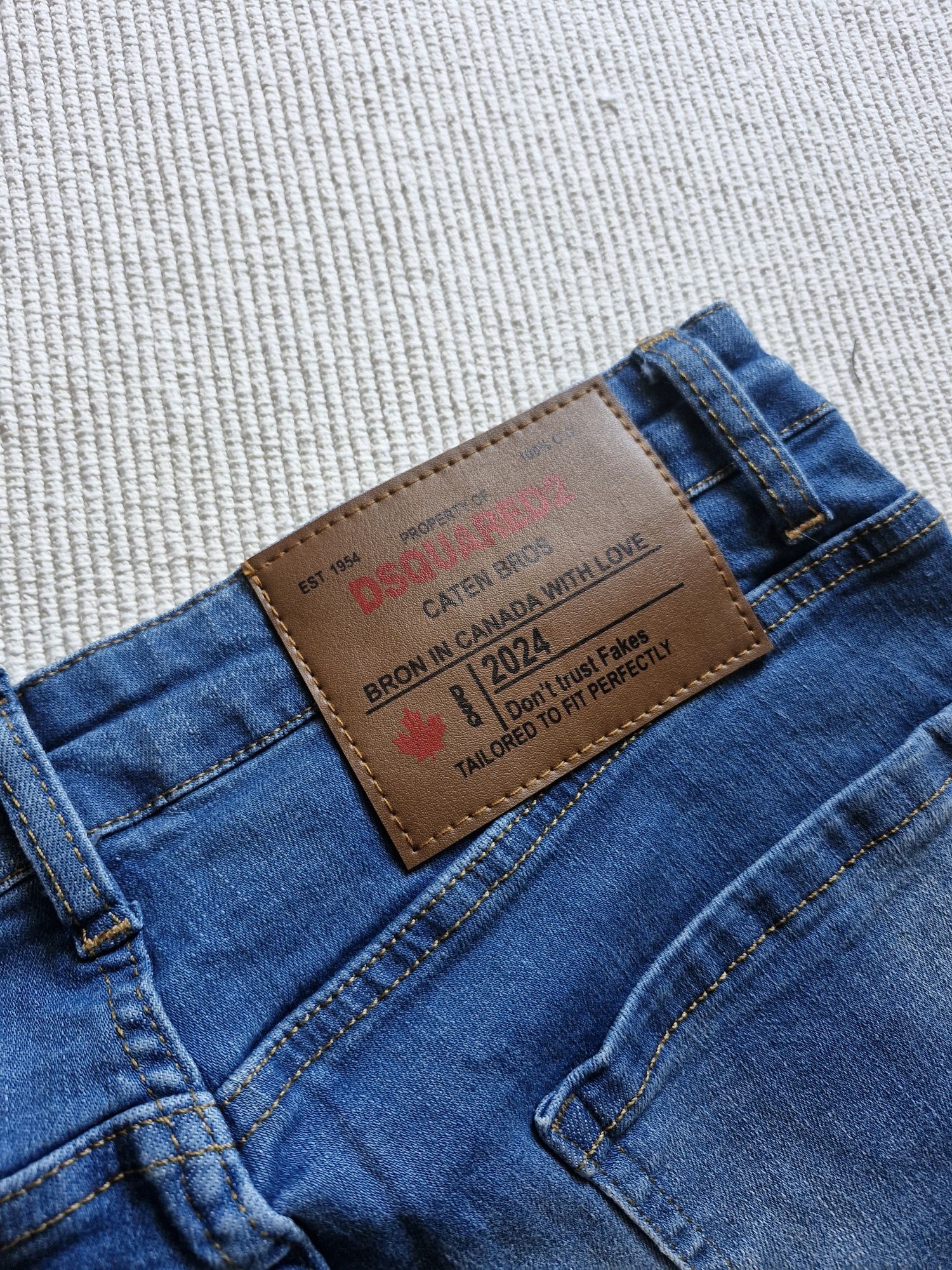 Nowe Spodnie meskie jeansy krotkie dsq2  32 33 jasne logo metki