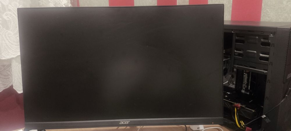 Продам игровой монитор Acer kg241y 180 гц + кронштейн