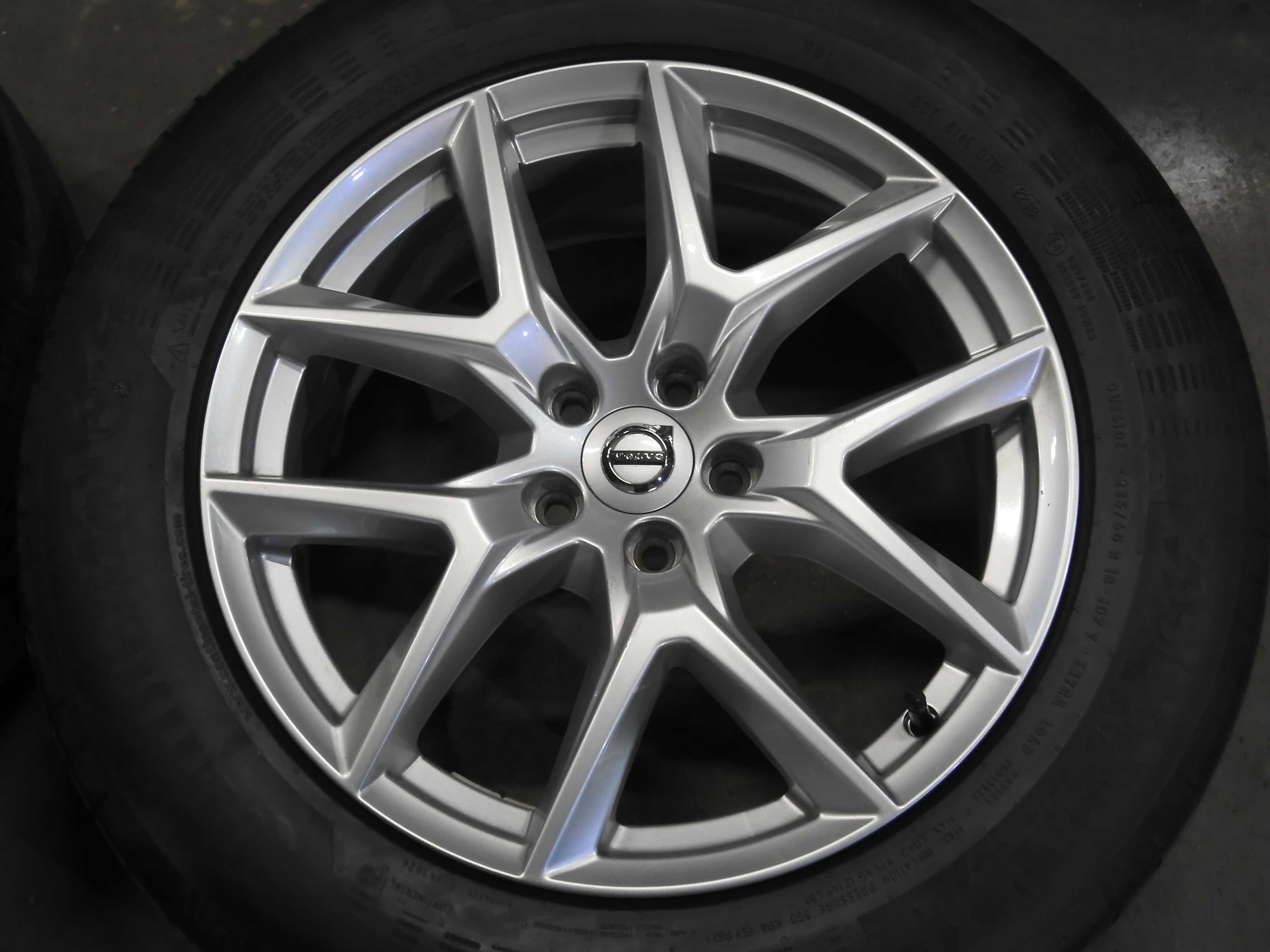 4x Alufelgi 18'' volvo 5x108 7,5J ET50,5 18rok piasta 63,4mm