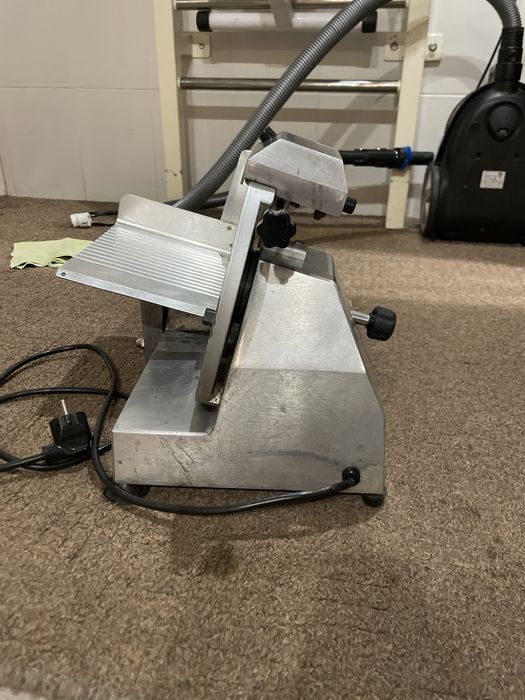Слайсоріз,машина для нарізання слайсів,слайсер