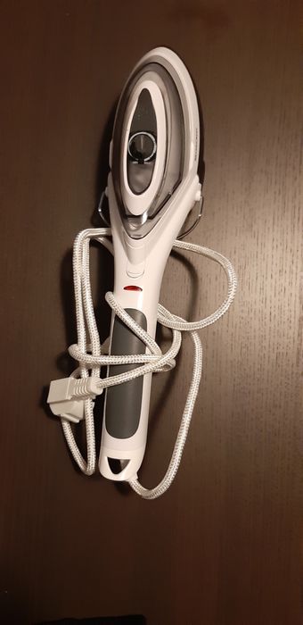 Escova a vapor nova, na caixa nunca utilizada da marca Silvercrest.