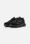 New Balance 36 Buty Damskie U9060Zib Czarne Sneakersy T16