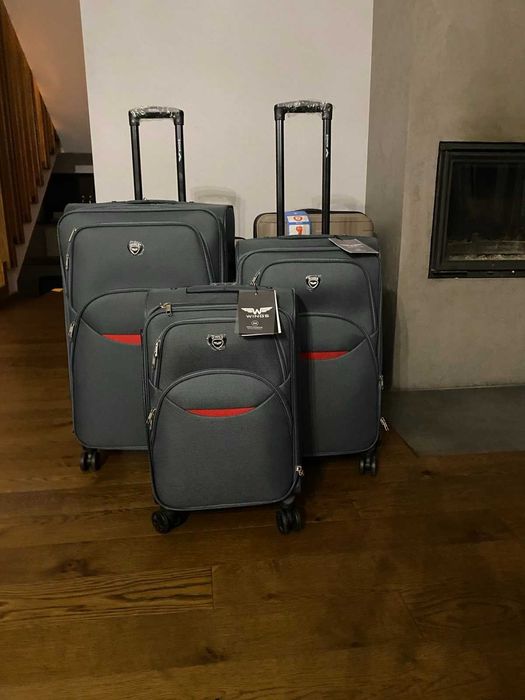 wings валіза чемодан на 4колесах Польша