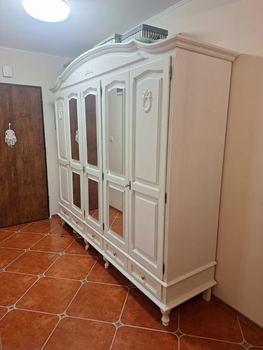 Szafa w stylu shabby chic