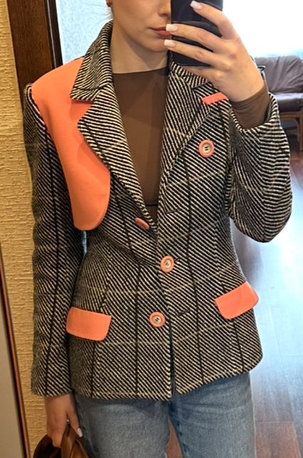 Жакет вовняний з акцентними деталями