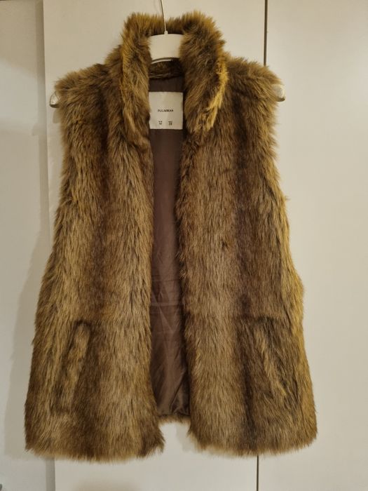 Futerkowa kamizelka z kołnierzykiem