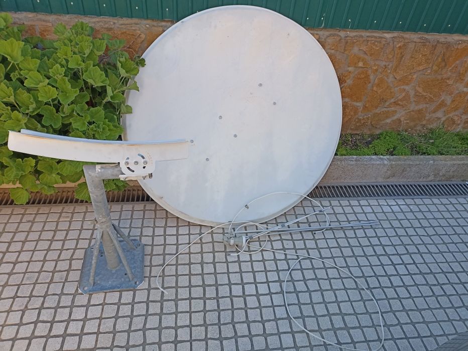 Antena parabólica usada