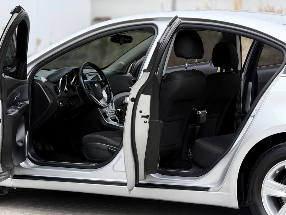 Chevrolet Cruze идеальное состояние