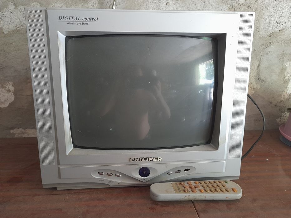 Продам телевизор