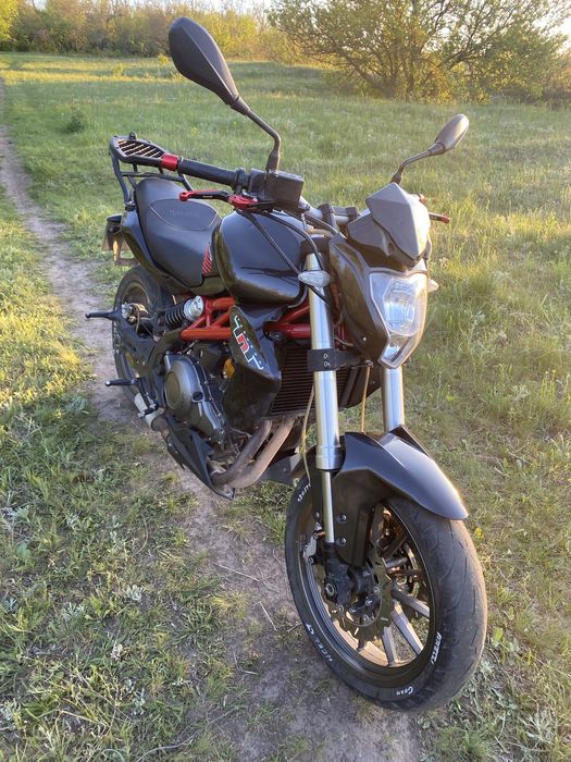 Продам Benelli TNT 300