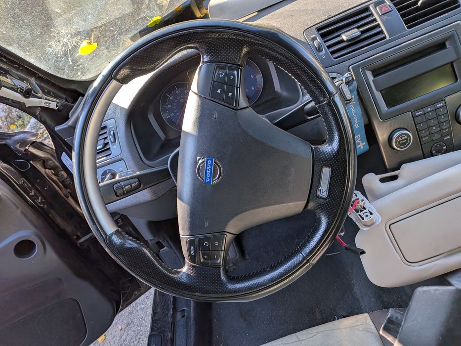 Руль r-design Volvo v50 кермо
