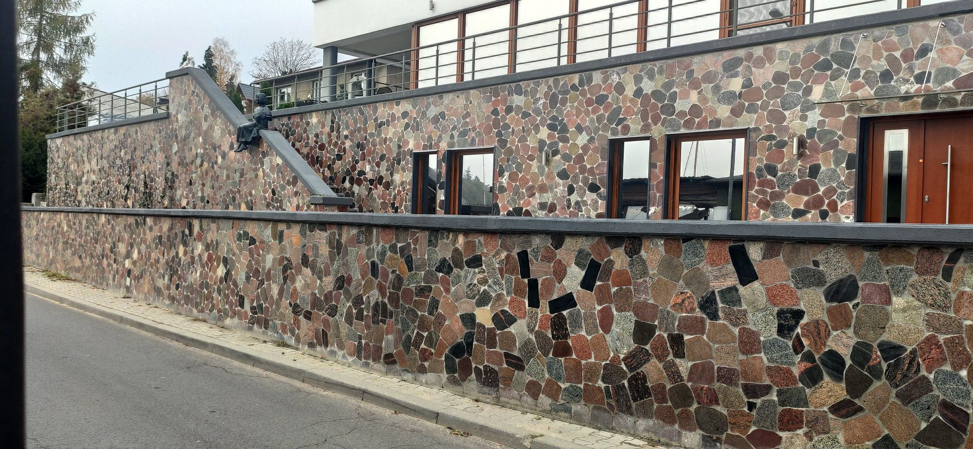 Kamień cięty do Ogrodu i Domu – Sprzedaż i Układanie Kamienia