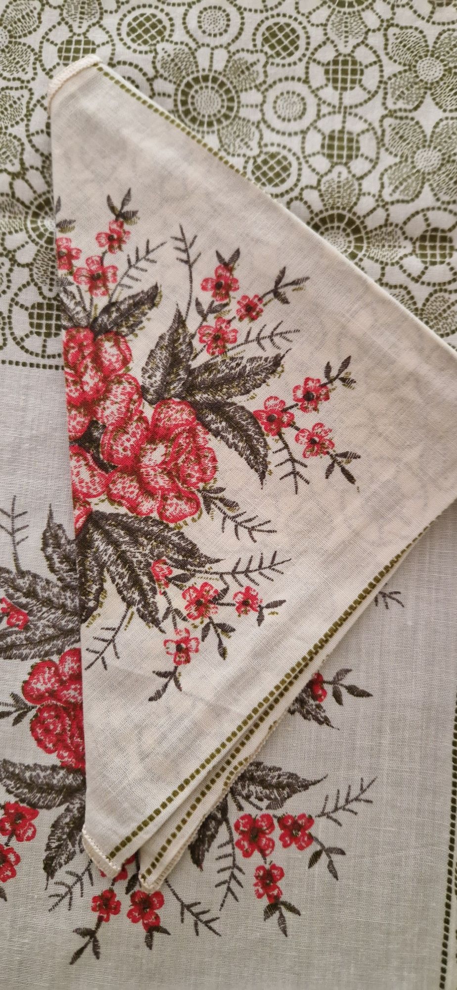 Toalha de Mesa com motivos florais