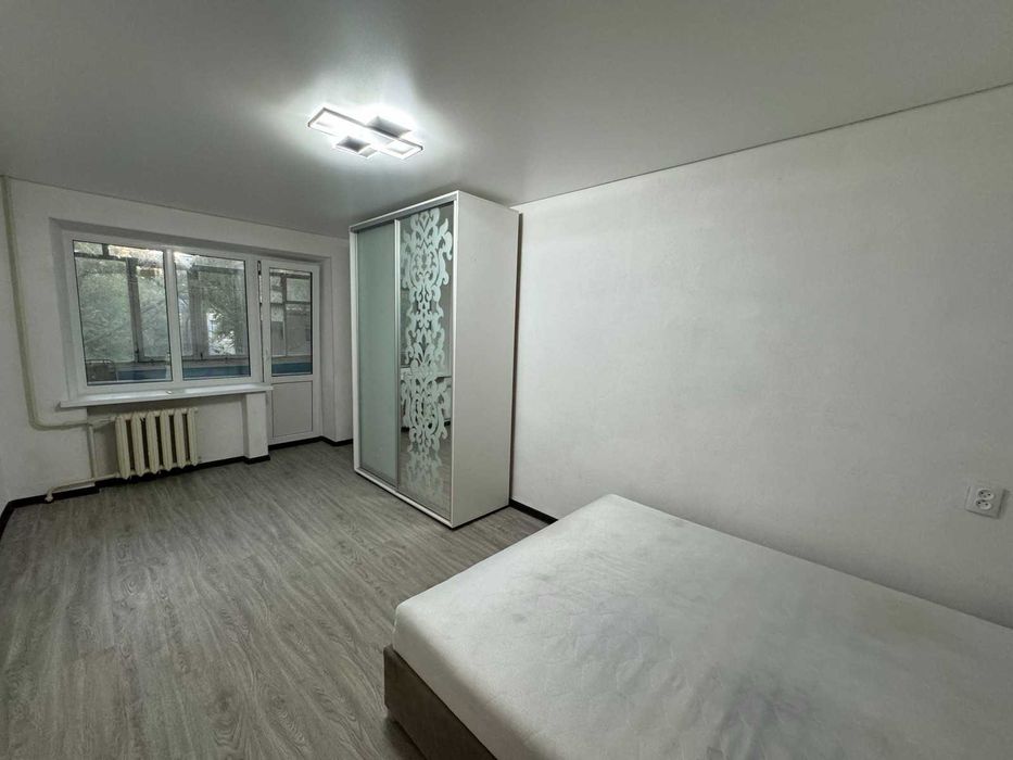 Продаю, 1 кімнатну квартиру  пр-т Миру, р-н Пл. Перемоги