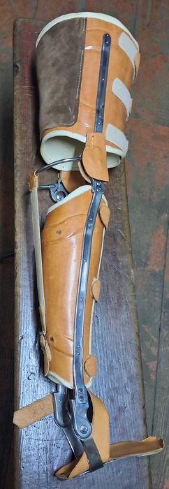 Ортез на всю ногу