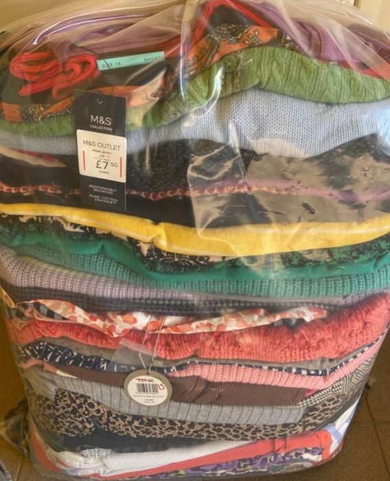 Paka ubrań 100 sztuk posklep odzież damska