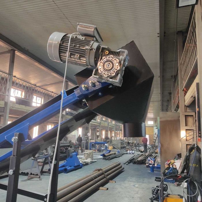 Погрузчик ленточный конвейер. Транспортер стрічковий прямий, похилий