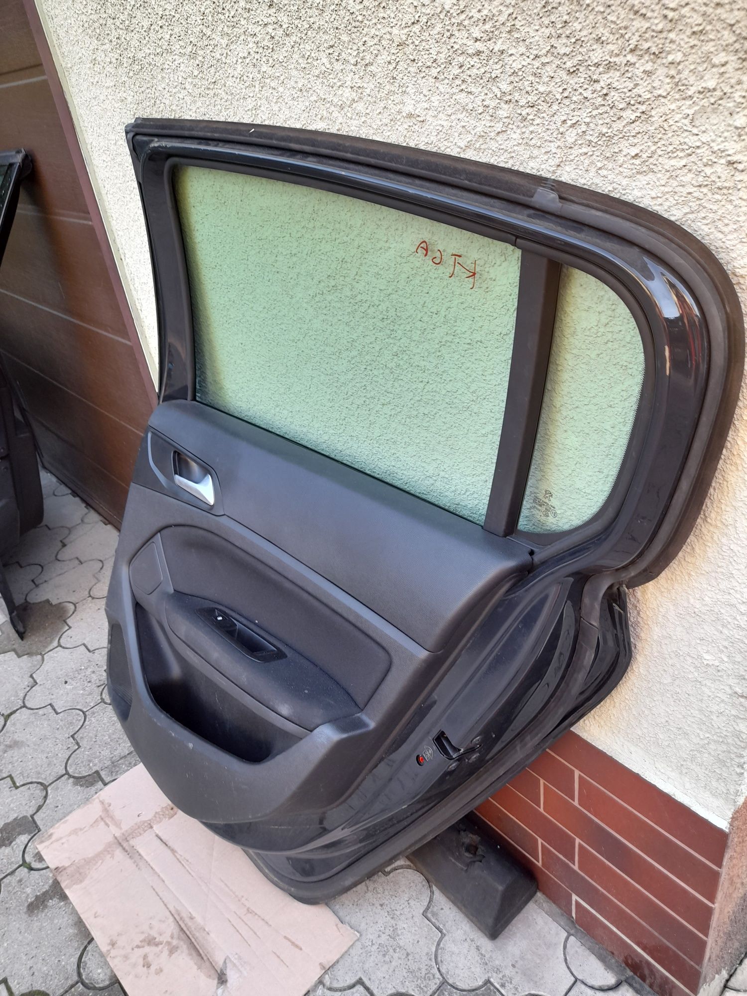 Drzwi prawy tył 308 T9