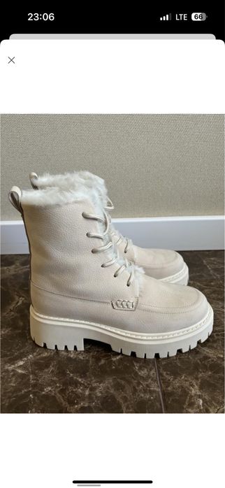 Чоботи черевики ботінки на шнурках замшеві нубук бежевого кольору