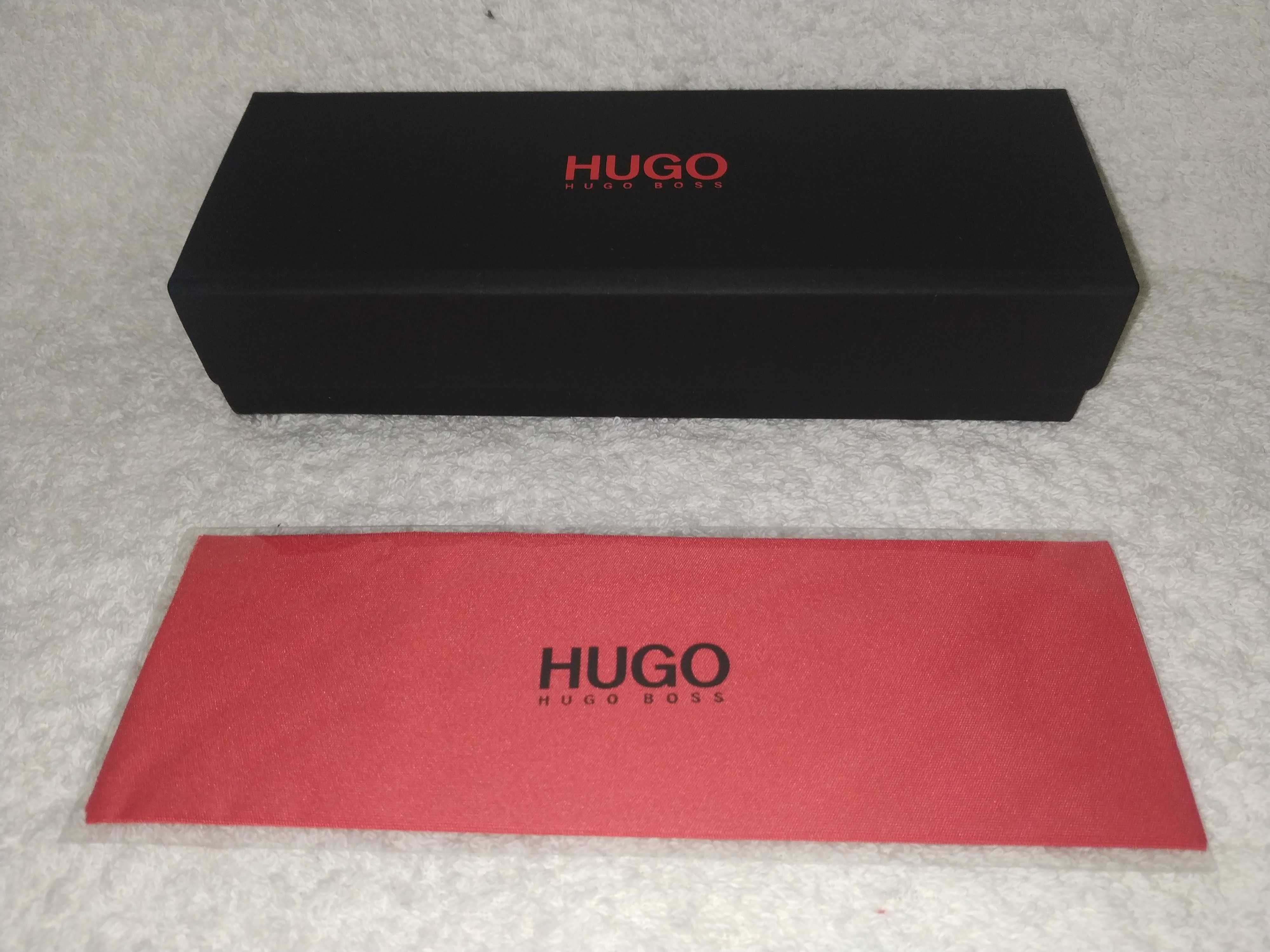 Estojos para óculos da marca HUGO BOSS