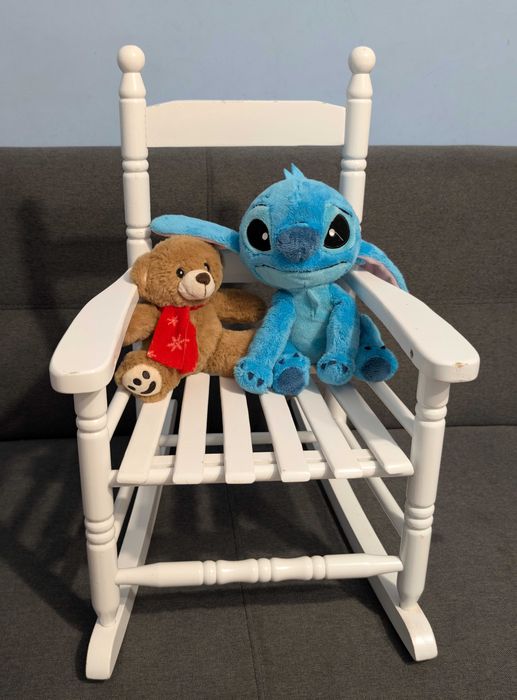 Drewniany bujany fotel dla dzieci