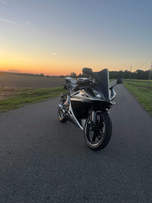 Yamaha yzf r 125
