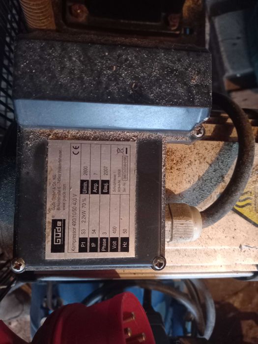 Компресор двохциліндровий GÜDE 490/10/50 380Вольт