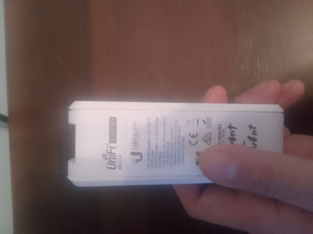 Продам UnifiCloud Key ,Unifi security gateway