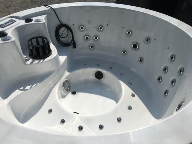 Jacuzzi ogrodowe nowe