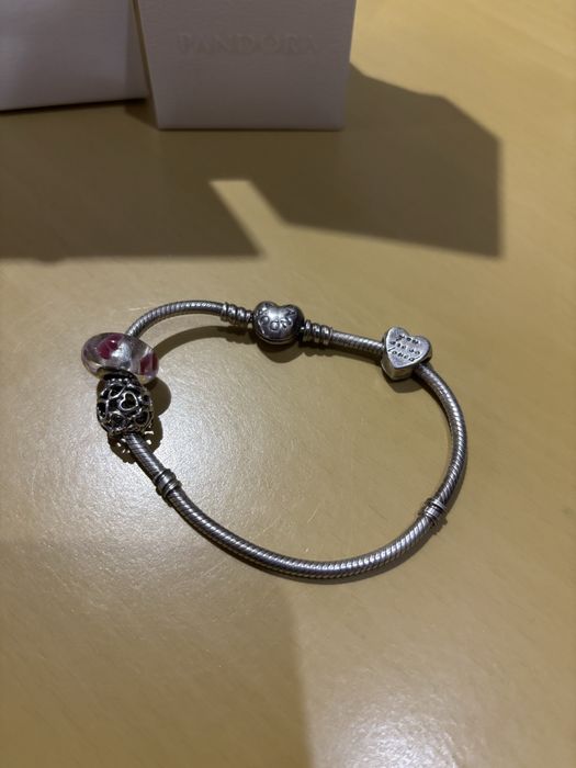 Оригінальний браслет PANDORA з шармиками + один з них в подарунок