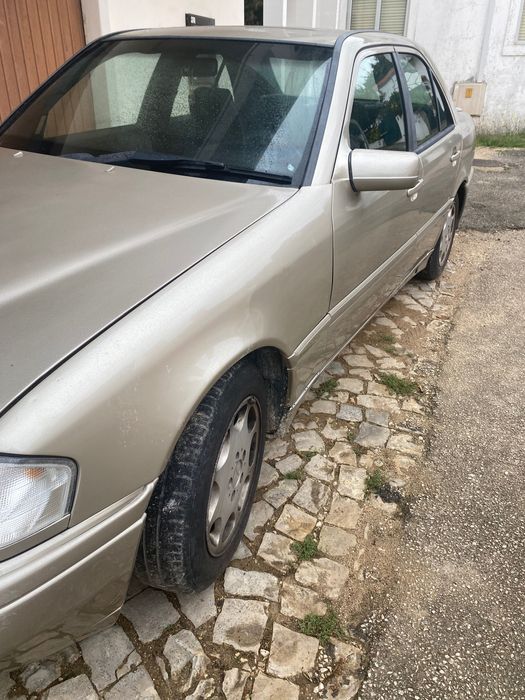 Mercedes negociável