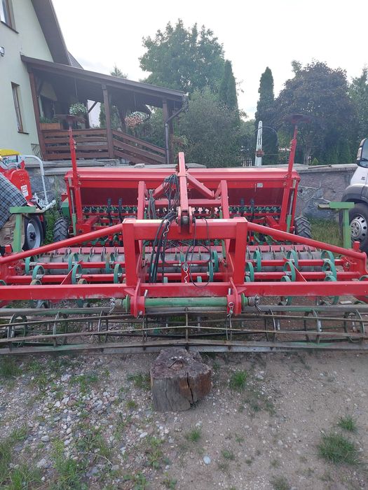 Sprzedam agregat uprawowo siewny