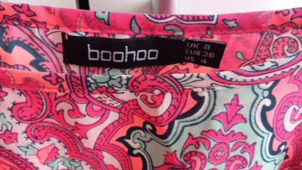 Śliczna sukienka Boohoo